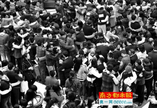 参与式立体营销创造爆炸性影响-南方都市报