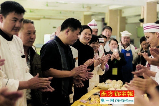 华师食堂换菜单 竟上演 厨神大战 -南方都市报