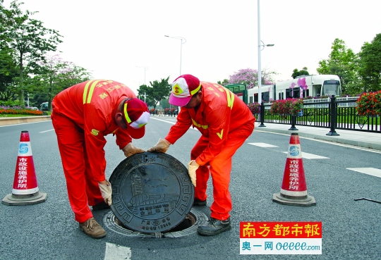 僵尸井盖管道无人管 手指一点可秒查谁负责