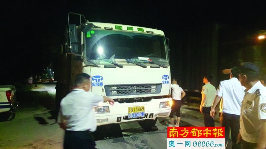 跑到惠阳偷倒渣土 15辆深圳泥头车被扣-南方都