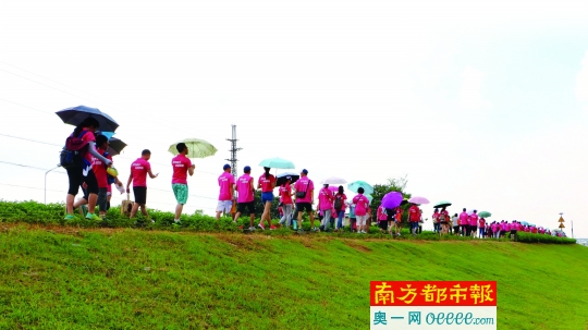 5000多市民徒步贤鲁岛 感受美景奉献爱心-南方
